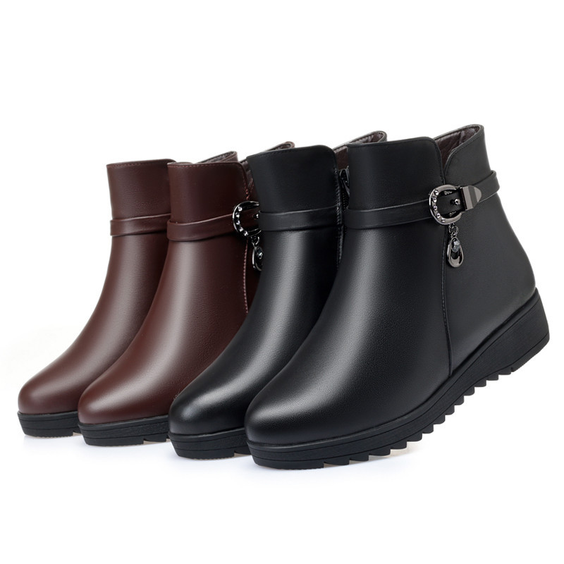 Snow Boots Women Winter New Mother Flat Women's Booties Warm Non-slip Wedges Thick Wool Large Size Mom Boots