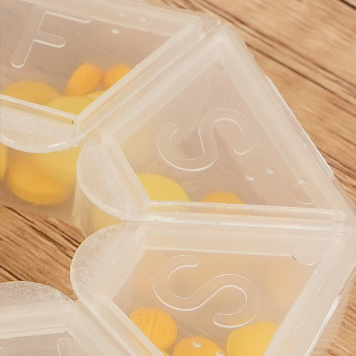 Seven Days Portable Storage Heptagonal Braille Labeling Pill Holder