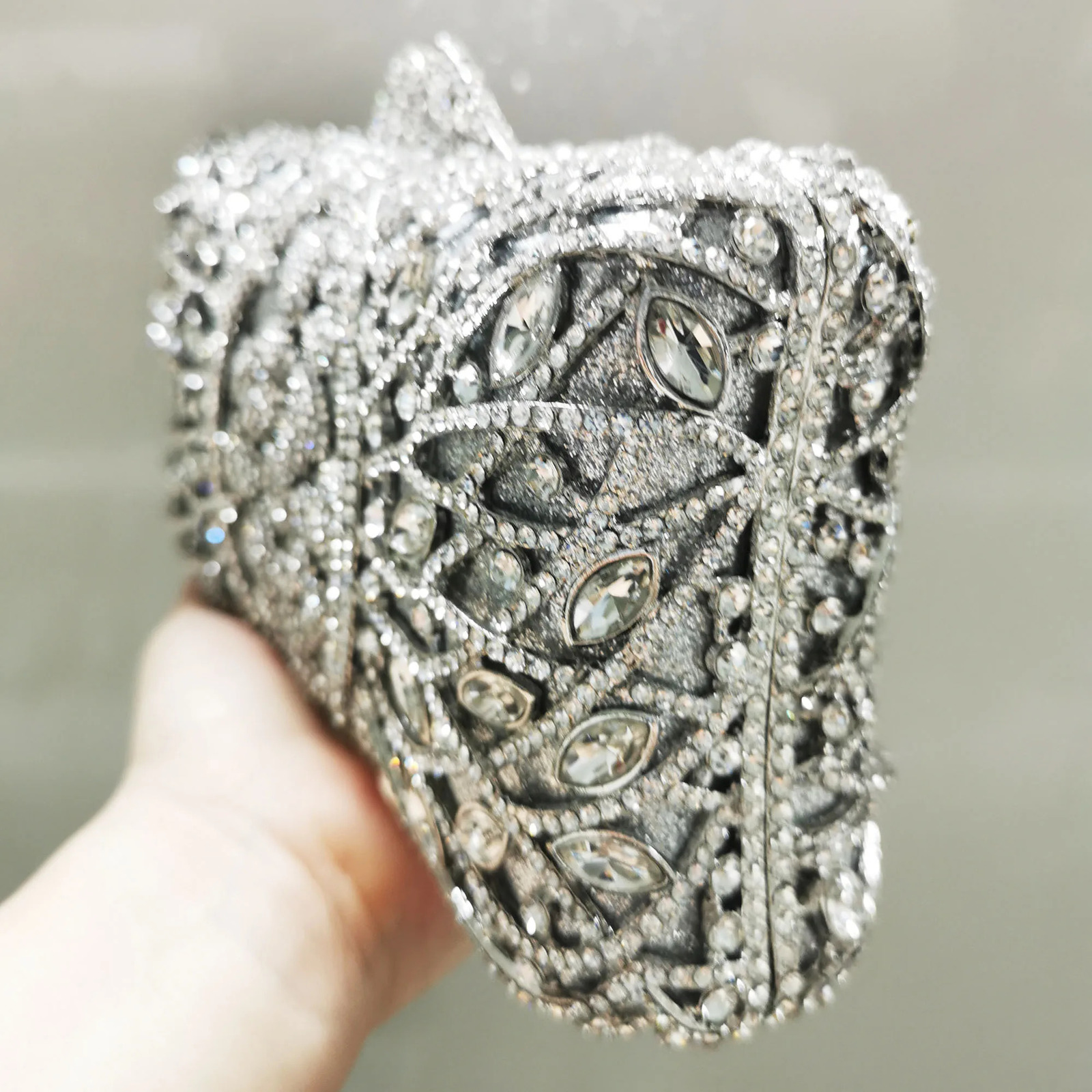 Hollow Out Banquet Bags Wedding Bridal Dinner Party Handbag Woman wer Dia Clutches Prom Purse Crystal Evening Bag 240615 c4ab
