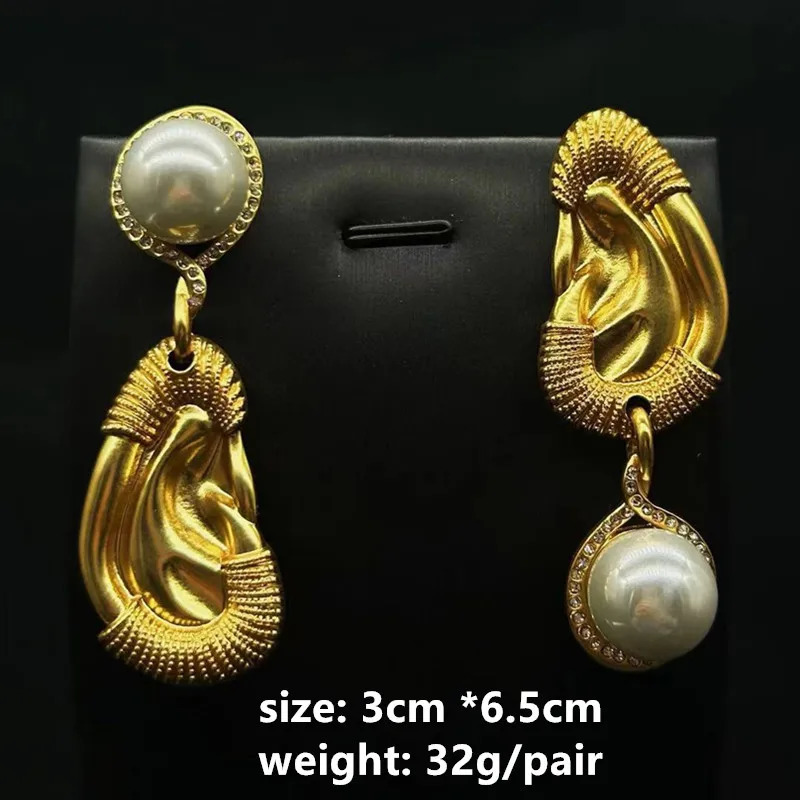 Exaggerate Eye Lips Nose Eye Stud Earring Brass Heavry Metal for Women Jewelry 2024 Europe And America Vintage 240708