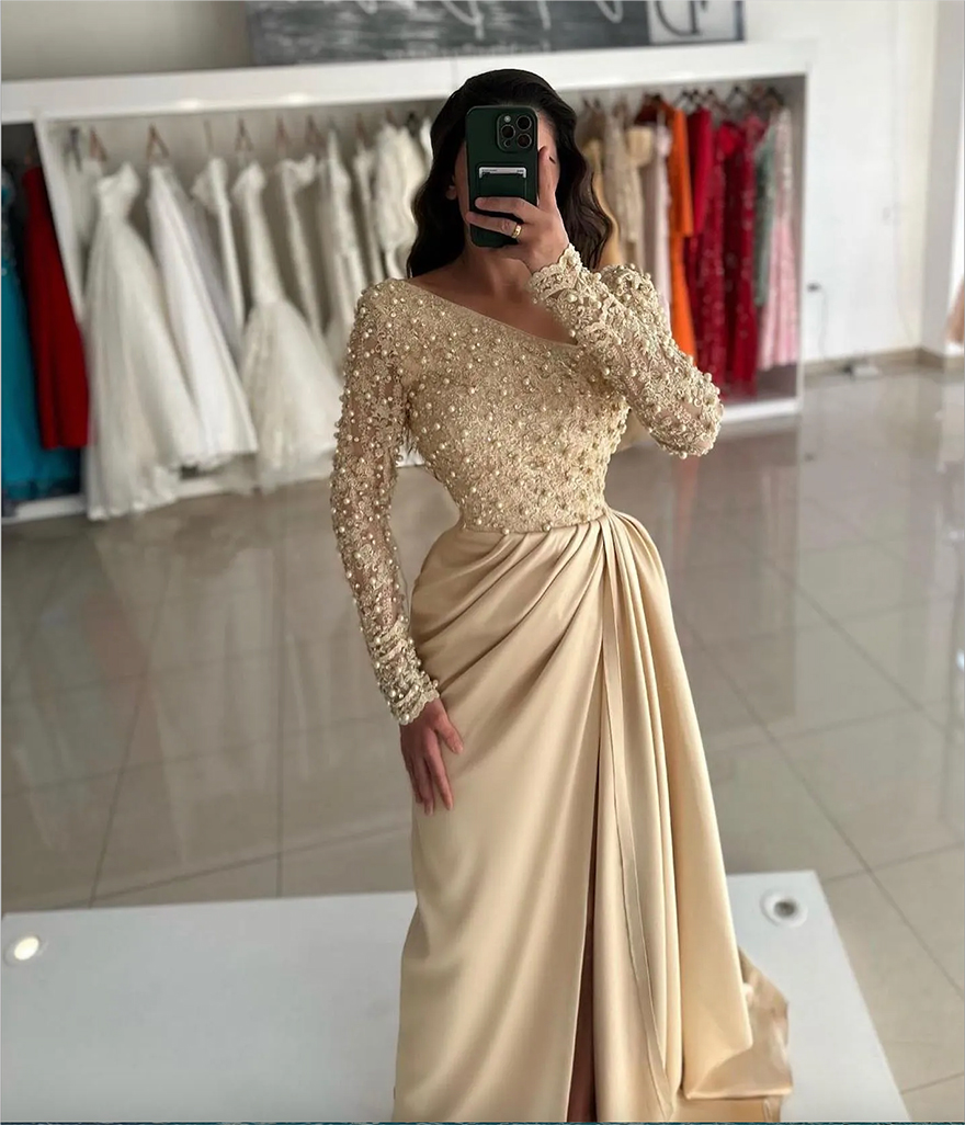 Gorgeous Pearls Evening Elegant V Neck Long Sleeves Prom Dress Split Vestidos De Gala Pleats Side Train Formal Dresses For Women