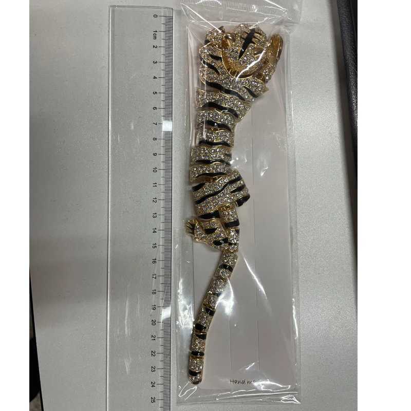 Other Fashion Accessories WEIMANJINGDIAN New Arrival in Gold or Silver Colored Rhinestone Plated Large Tiger Shoulder Decorative Chest Jewelry J240712