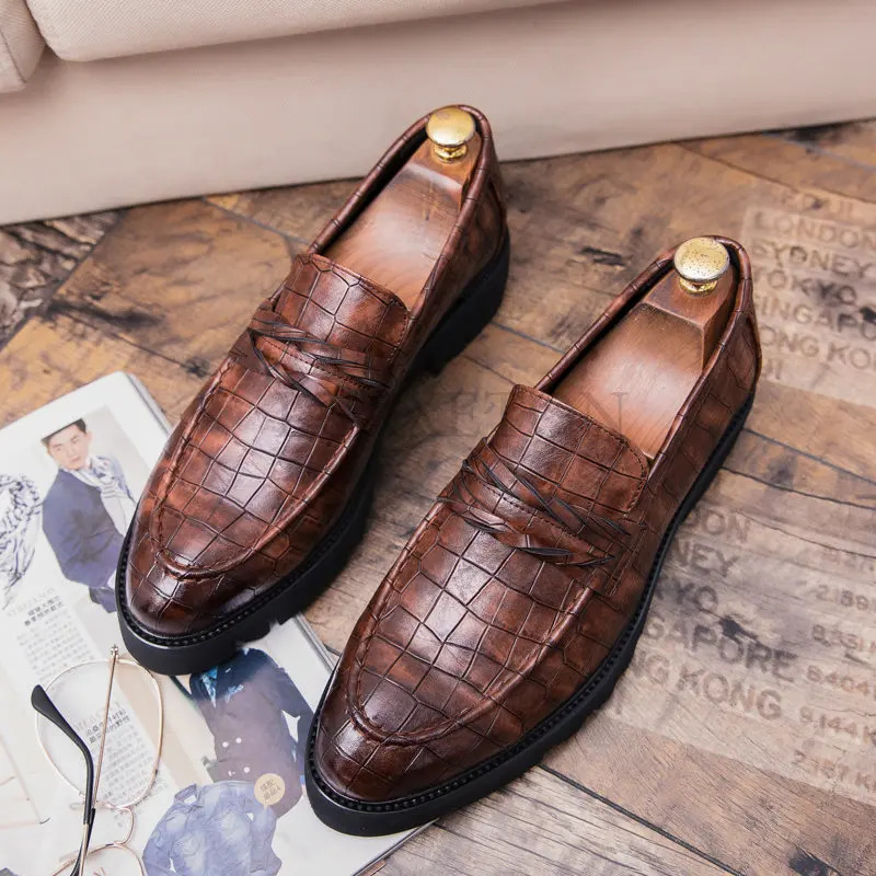 Men Leather Shoes outdoor Casual Formal Business Mens Shoes fashion Black Retro shoes Slip-On Mens Loafers Zapatos Hombre 240708