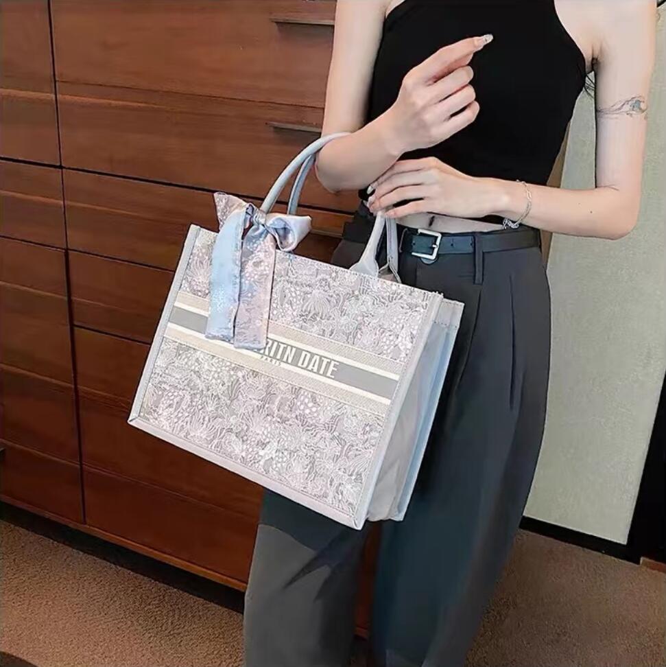Designer women Totes Bag Luxury Top quality Original Embroidery letter BOOK Handbag Shopping Bags Women's Classic Handle Laptop Large Capacity beach bags