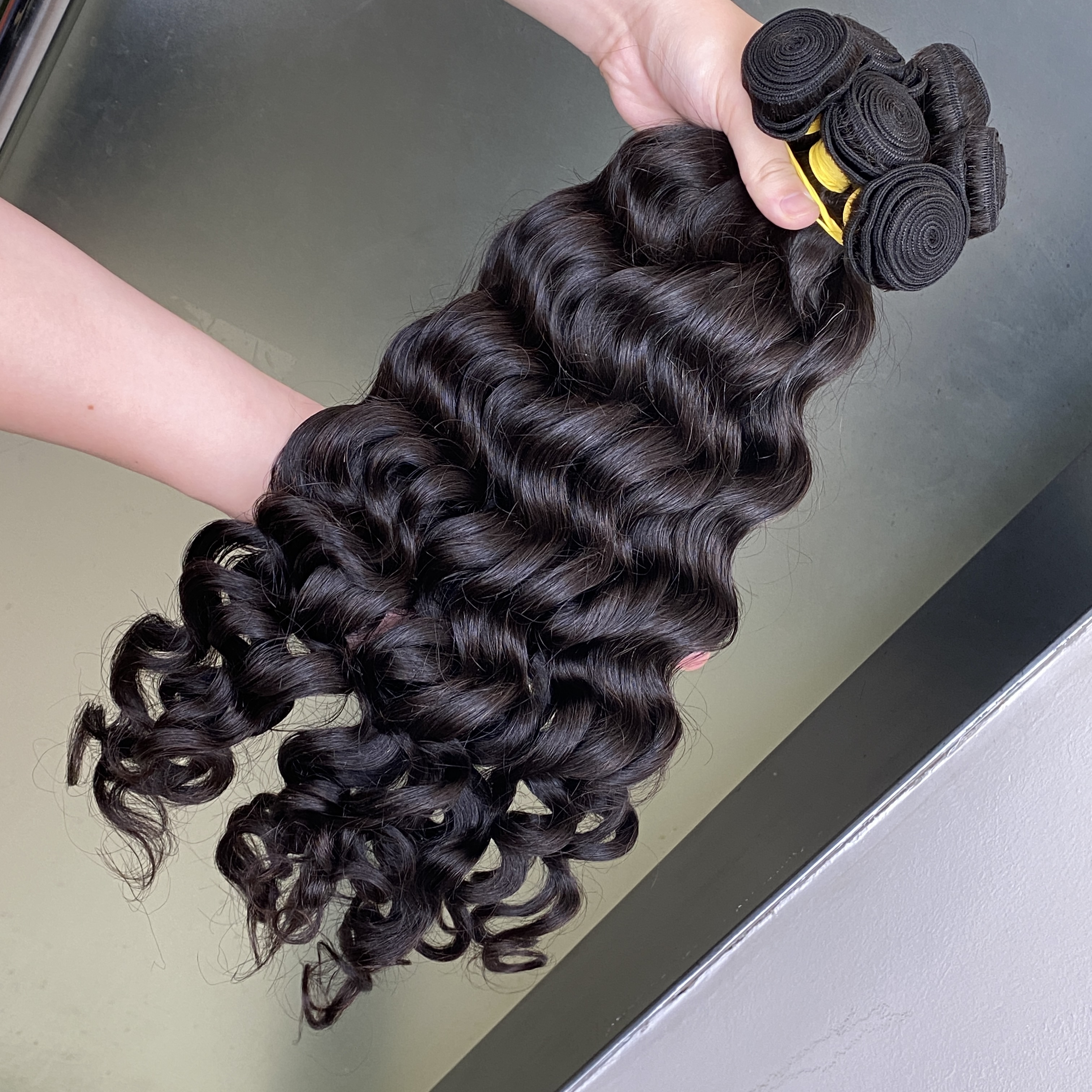 Glamorous Brazilian Human Hair Weave Bundles Natural Wave Wavy Hair Bundles 3 Pieces Lot Brazilian Hair Weave For Black Women