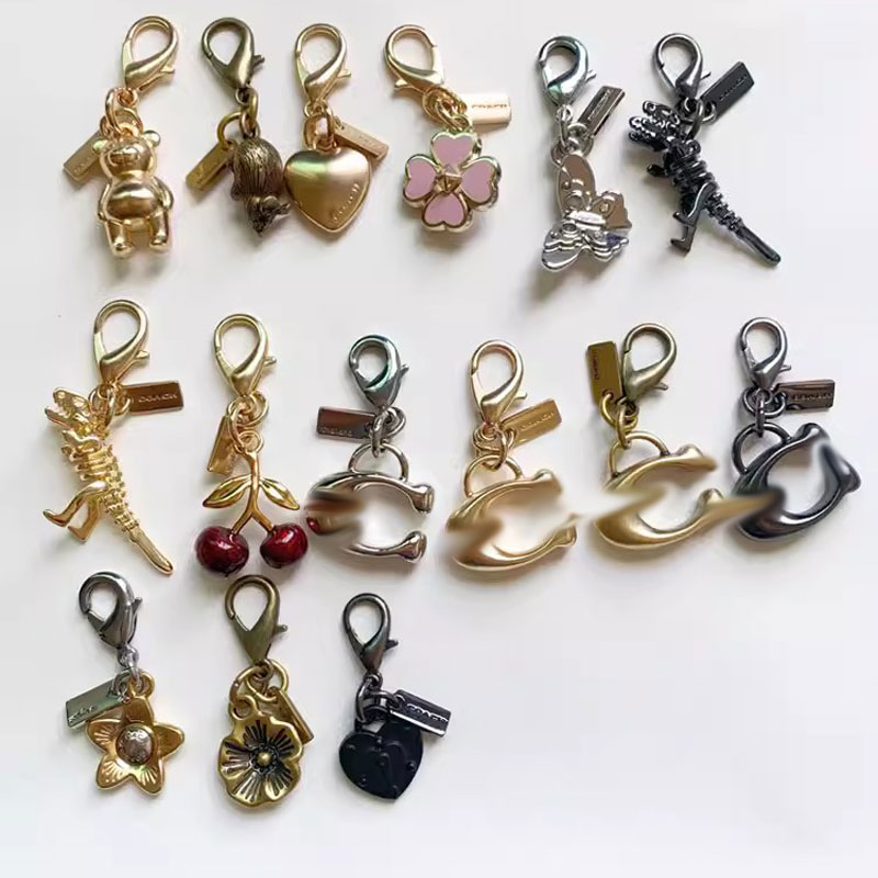 Heart Shape Dinosaur Keychain Bag Charm For Women Key Decorative Pendant Accessory Girls Like Classic Metal Buckle Ring