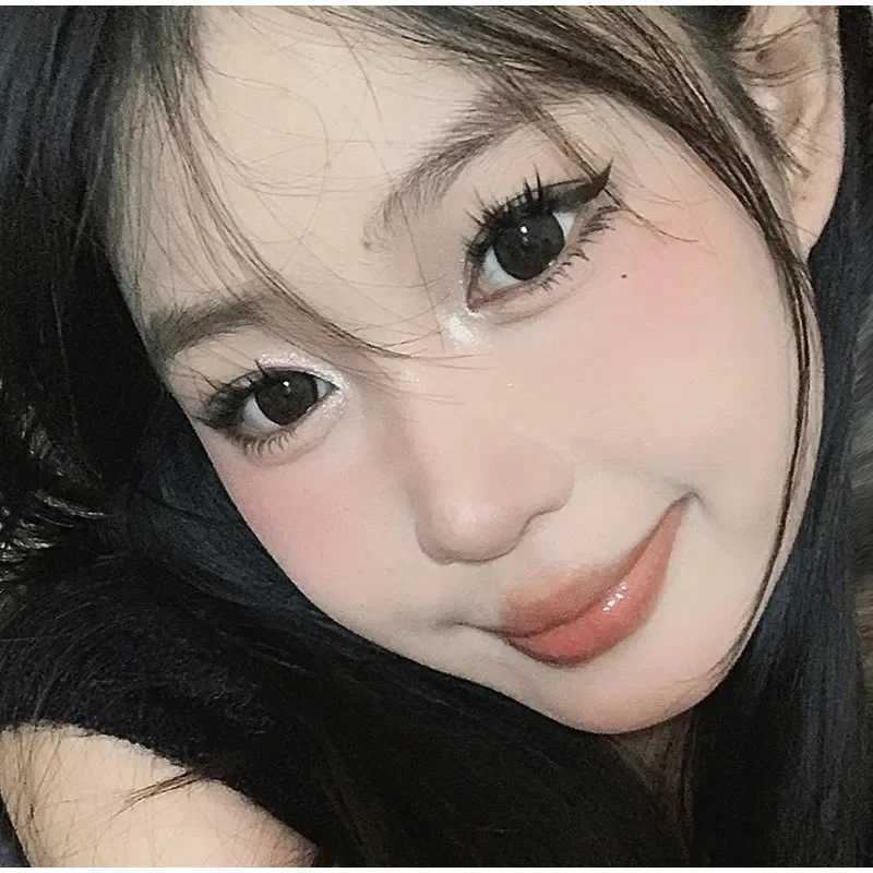 Waterproof diamond glitter eye shadow eyeliner pen silk highlighter pen white silver Korean eye shadow makeupW240730