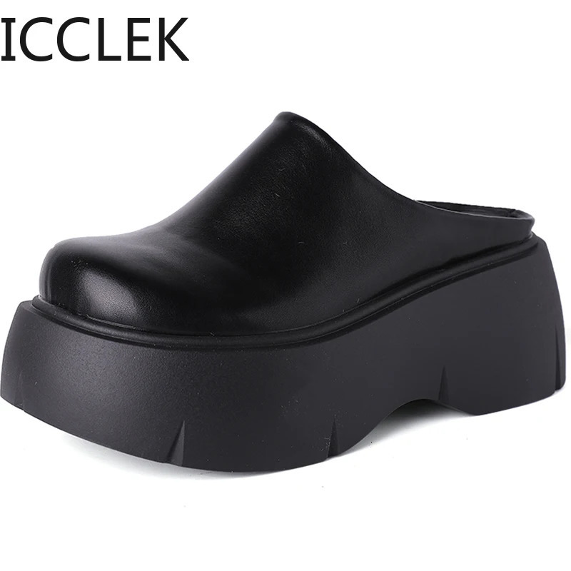 Platform womens mule slider fashionable and elegant slider thick bottom slider womens casual street style sandals 240713
