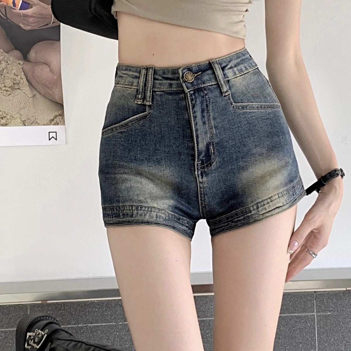 Denim shorts for women's 2024 summer new Korean high waisted tight A-line spicy girl hot pants Instagram trend