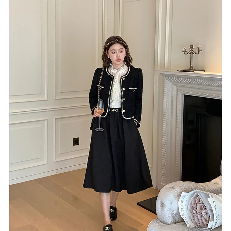 Vintage Cropped Tweed Jackets Women Elegant Black Thicken Coat Korean Single Breasted Blazer Casual Warm Short Outerwear Tops 240704