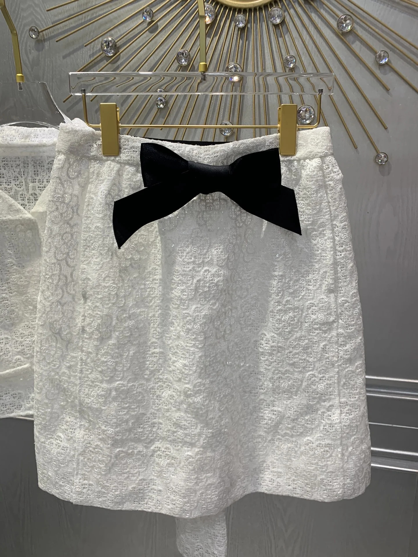 Spring/Summer White Flower Lace Hollow Lapel Jackets Womens Jackets Short Jackets Paired with Half Skirts 240704