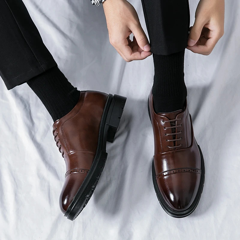 British Style Leather Shoes Men Formal Leather Brown Business Shoes Male Fashion Mens Dress Shoes Men Loafers 240708
