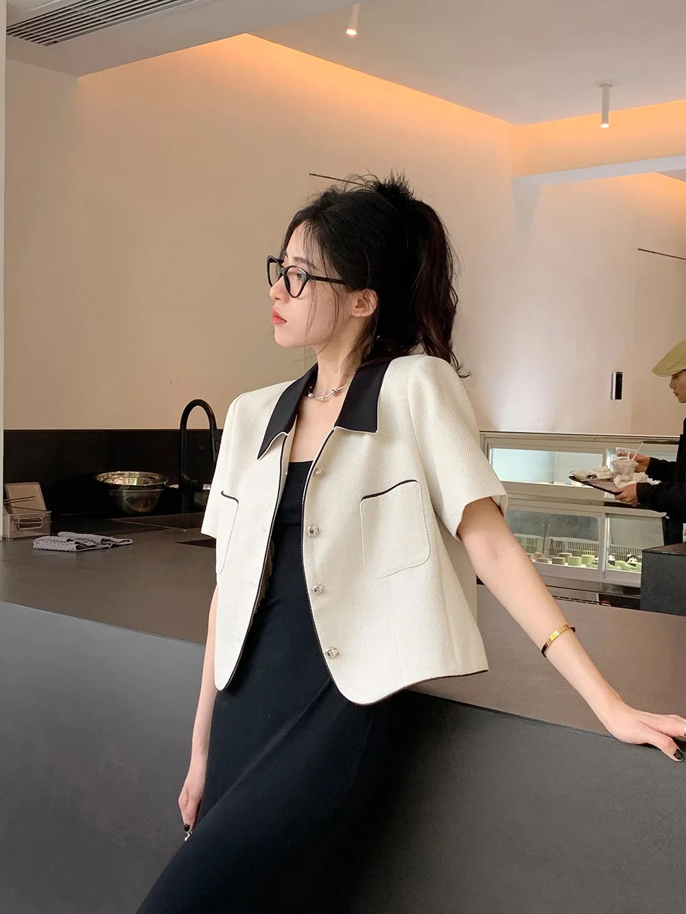 Temperament French Style Short Sleeve Summer Tweed Wool Jacket Women Turn-down Collar Retro Small Fragrance Coat Short Outwear 240704