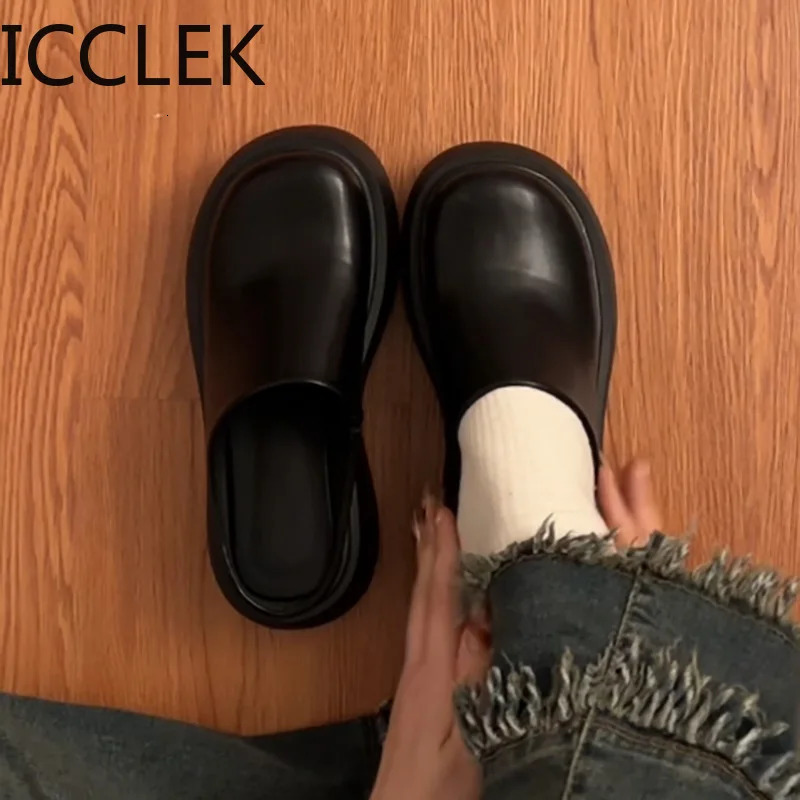 Platform womens mule slider fashionable and elegant slider thick bottom slider womens casual street style sandals 240713