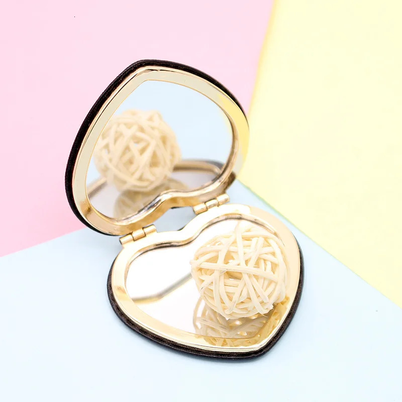 Small Bee Makeup Mirror Heart Double-Sided Folding Cosmetic Mirror Vanity Mirror Compact Cosmetic Hand Mirrors Pocket Travel 240713