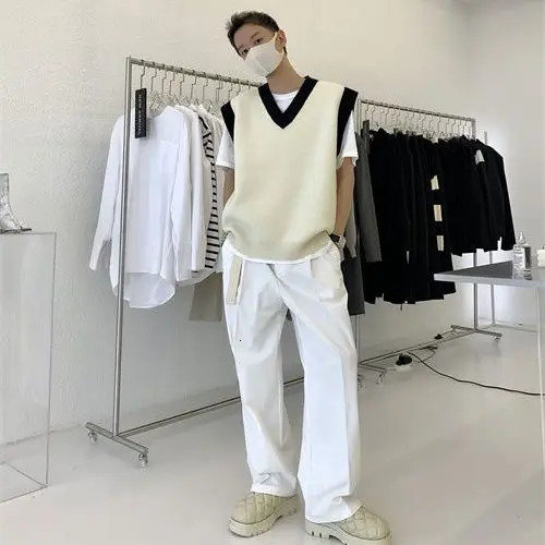 Korean Sweater Vest Mens Fashion Knitwear Solid Color Casual V-neck Knitted Pullover Men Loose Knitting Sweaters Clothes B282 240712