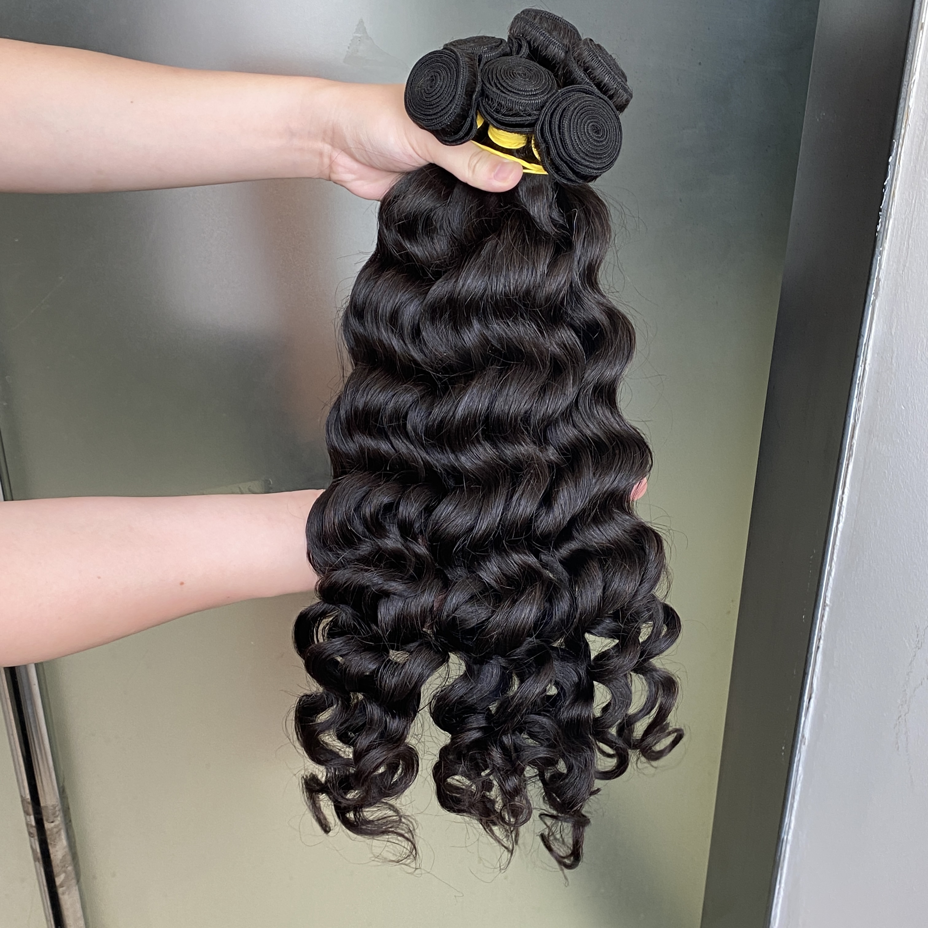 Glamorous Brazilian Human Hair Weave Bundles Natural Wave Wavy Hair Bundles 3 Pieces Lot Brazilian Hair Weave For Black Women