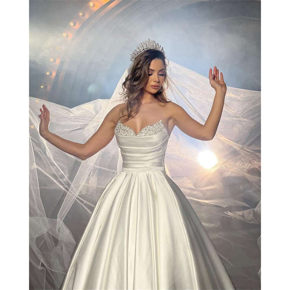 Vintage Satin Glitter Dresses Sparkly V-Neck Off Shoulder A-e Backless Bridal Gowns Pleats Princess Wedding Dress