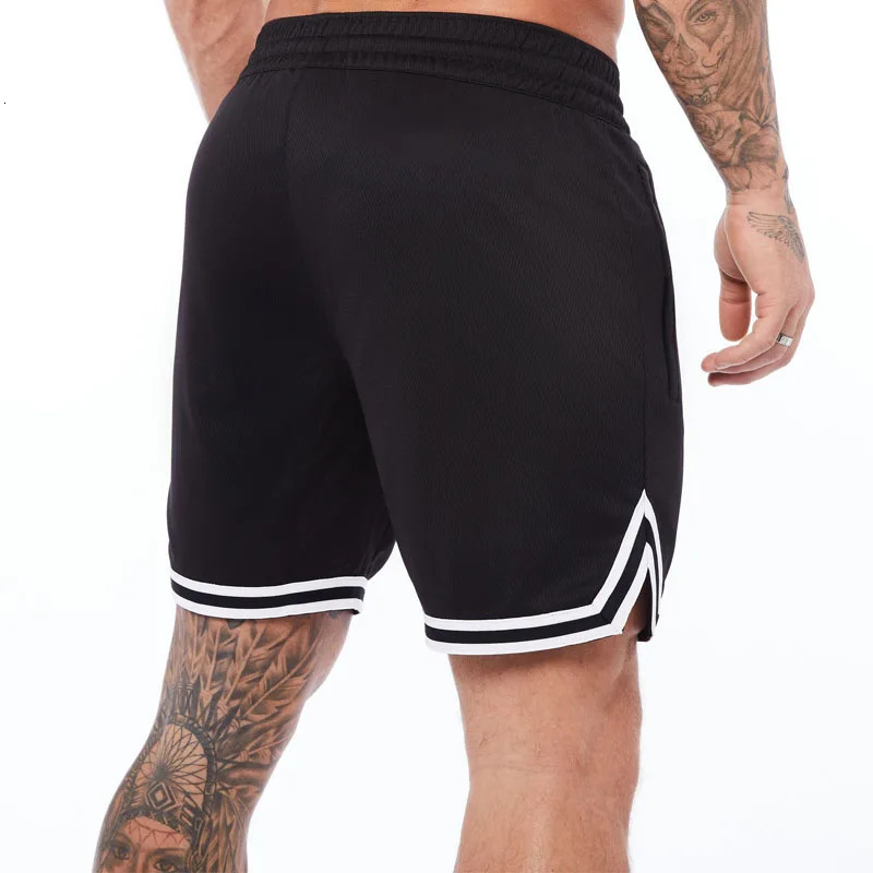 Sport Shorts Men Quick Dry Sportswear Training Soccer Jogging Fitness Gym Shorts Men Breathable Bodybuilding Running Short Pants 240709