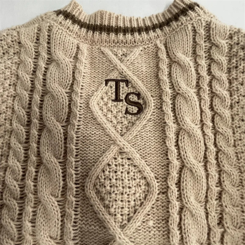 Autumn Women Trend High Quality Loose Fitting Floral Embroidered Knitted Cardigan Y2k Regulai Fit Beige Cardigans Female 240712