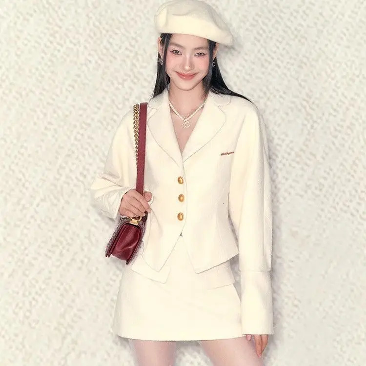 Womens French Style Cotton Clip Short Blazer Half Skirt Set Retro Solid Waist Tied Bat Sleeve Suit Twopiece Sets 240704