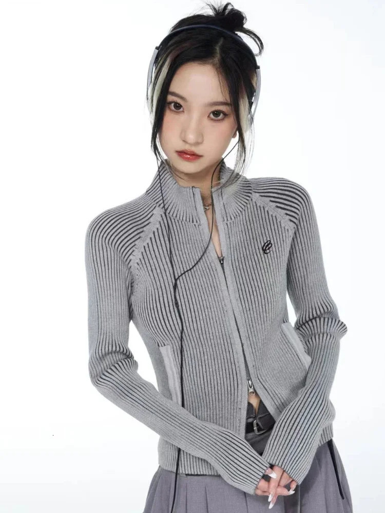 KOSAHIKI Vintage Zipper Cardigan Women Embroidery Y2k Aesthetic Grunge Sweater Jackets Female Harajuku Slim Knitted Coats Femme 240712