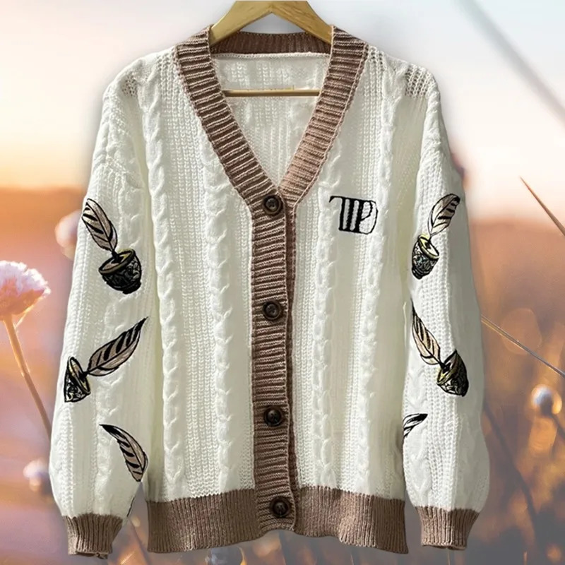 Autumn Women Trend High Quality Loose Fitting Floral Embroidered Knitted Cardigan Y2k Regulai Fit Beige Cardigans Female 240712