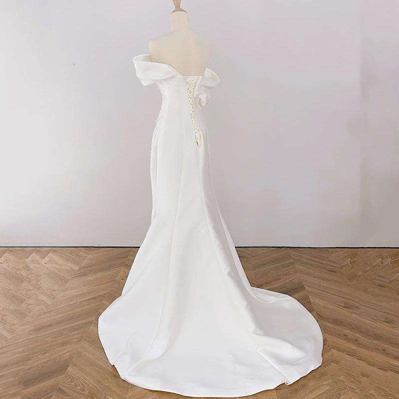 New Mermaid Wedding Dresses With Small Train Elegant Boat Neck Sexy Backless Bridal Dress Satin Simple Vestidos De Novia