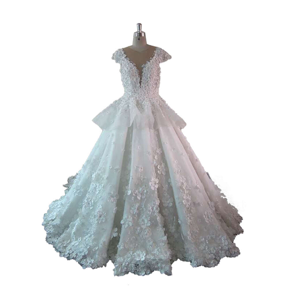 Princess A Line Wedding Dresses V Neck Capped Sleeves Bridal Gowns Custom Made Beads Appliqued Lace Sweep Train Robe De Mariee