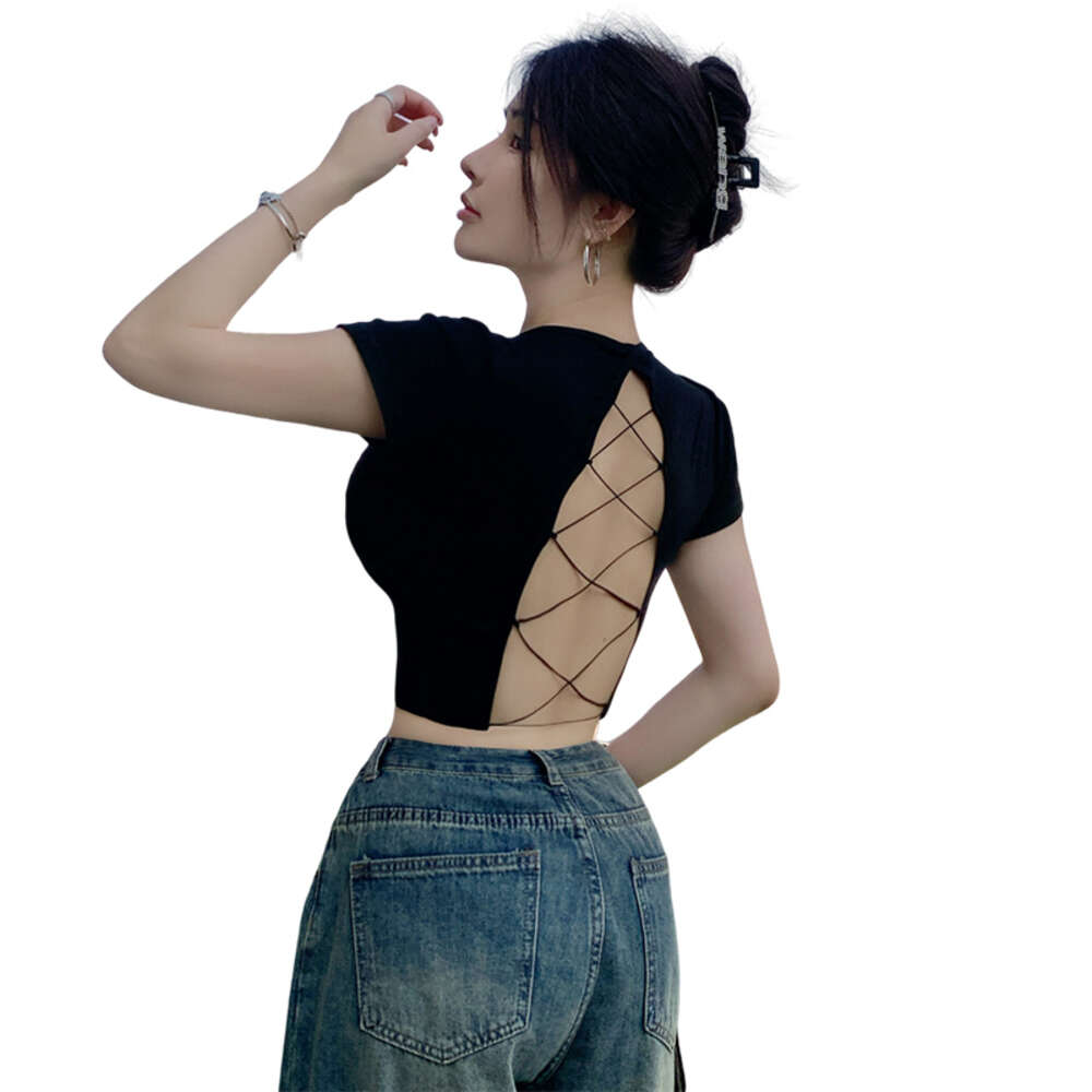 Sweet and spicy style, sexy scheming, backless top, female niche design, slim fit short sleeved T-shirt