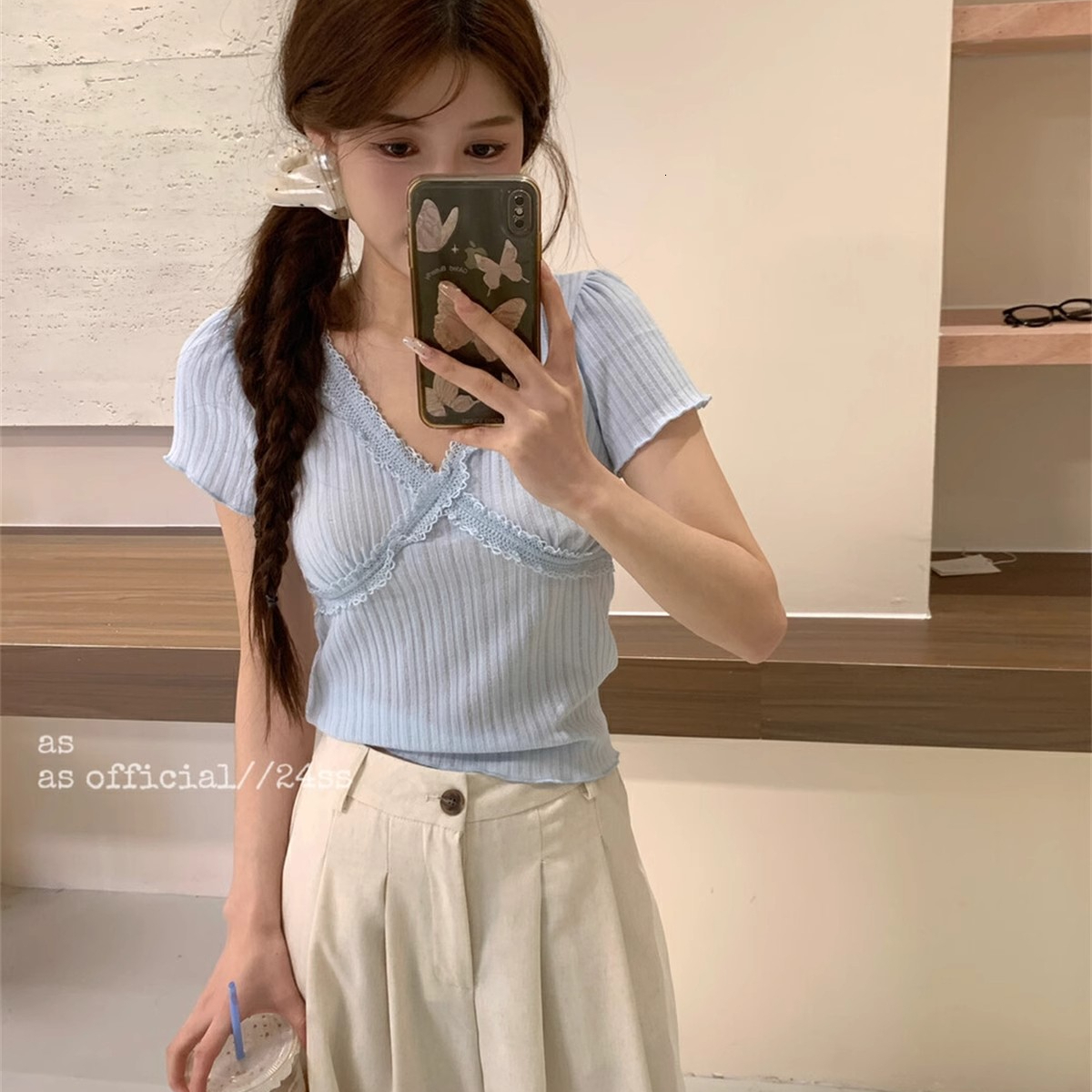 Lace tee shoulder V-neck mini shirt for women, versatile, slim fit and slimming short sleeved top