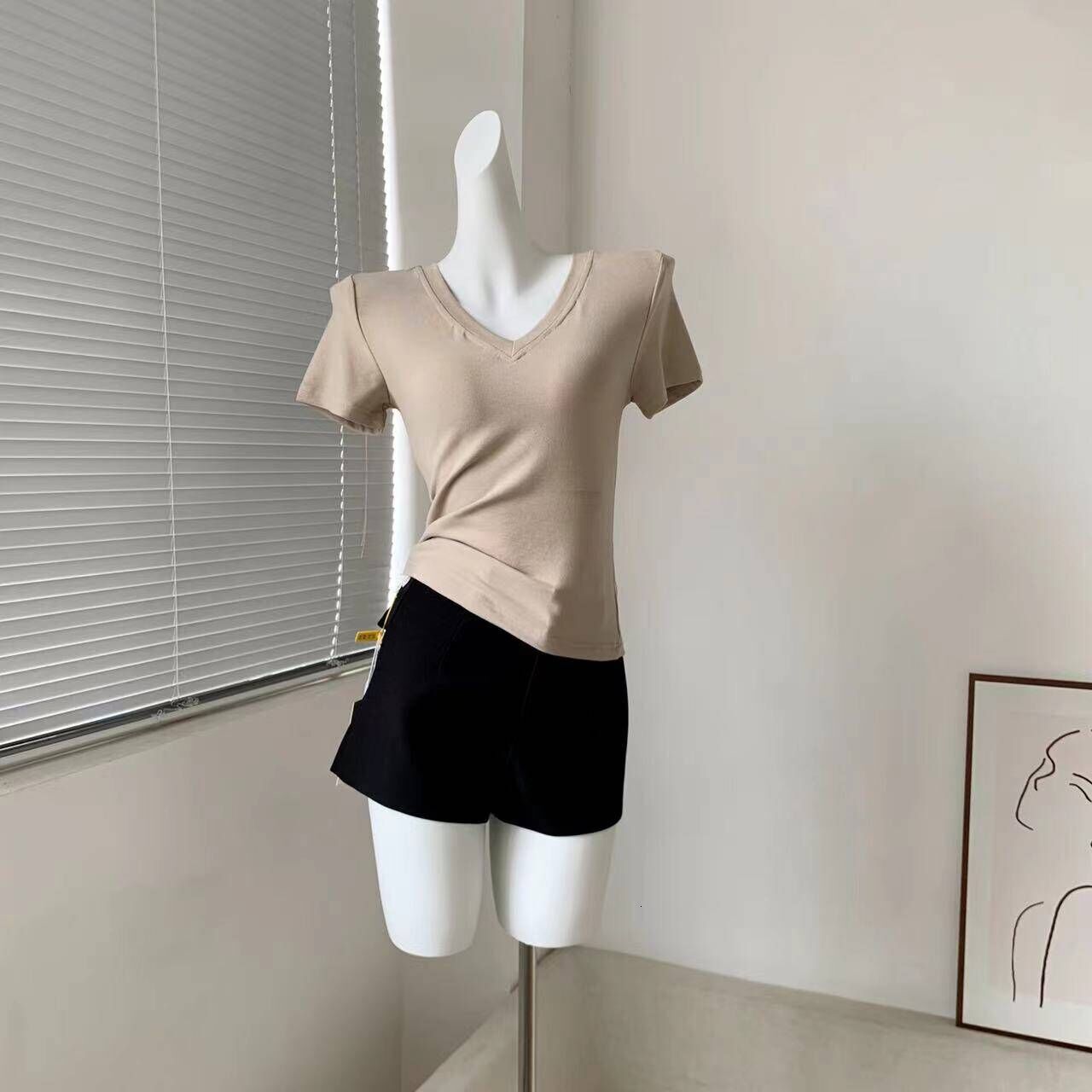 Good morning Fan V-neck soft sticky cashmere like texture slim fit/loose fit T-shirt women, versatile for spring and summer, basic short sleeved