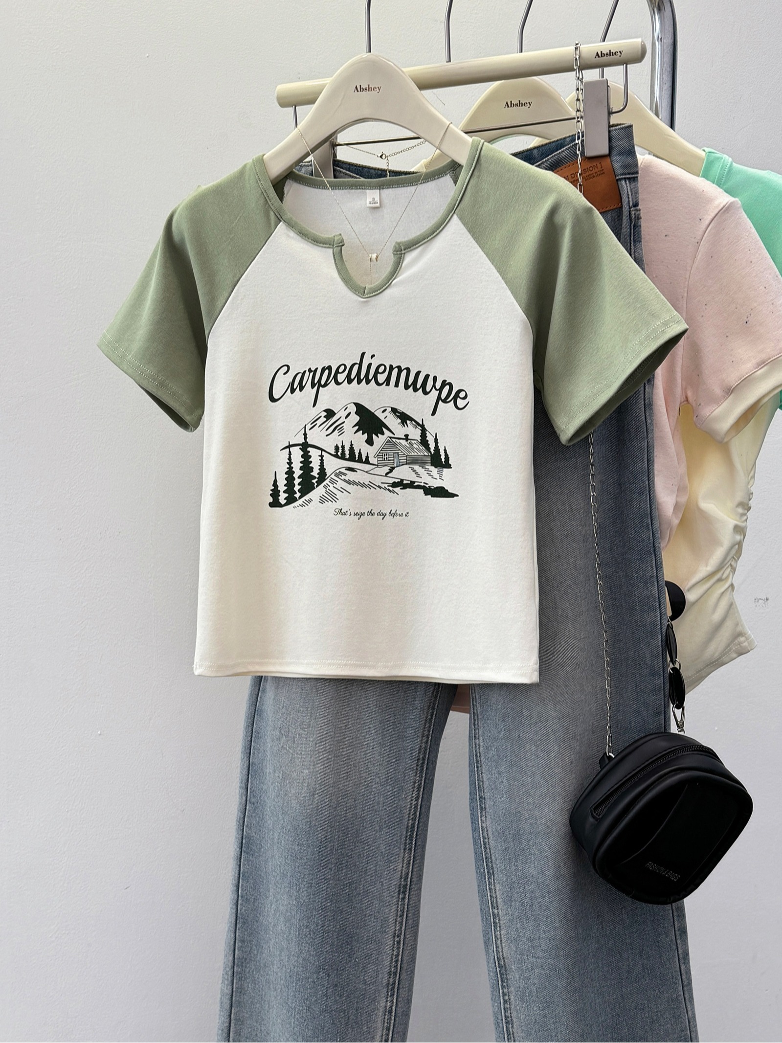 * 1 thread 210g sleeved T-shirt with summer trendy print, front shoulder slim fit short V-neck top, women's clothing