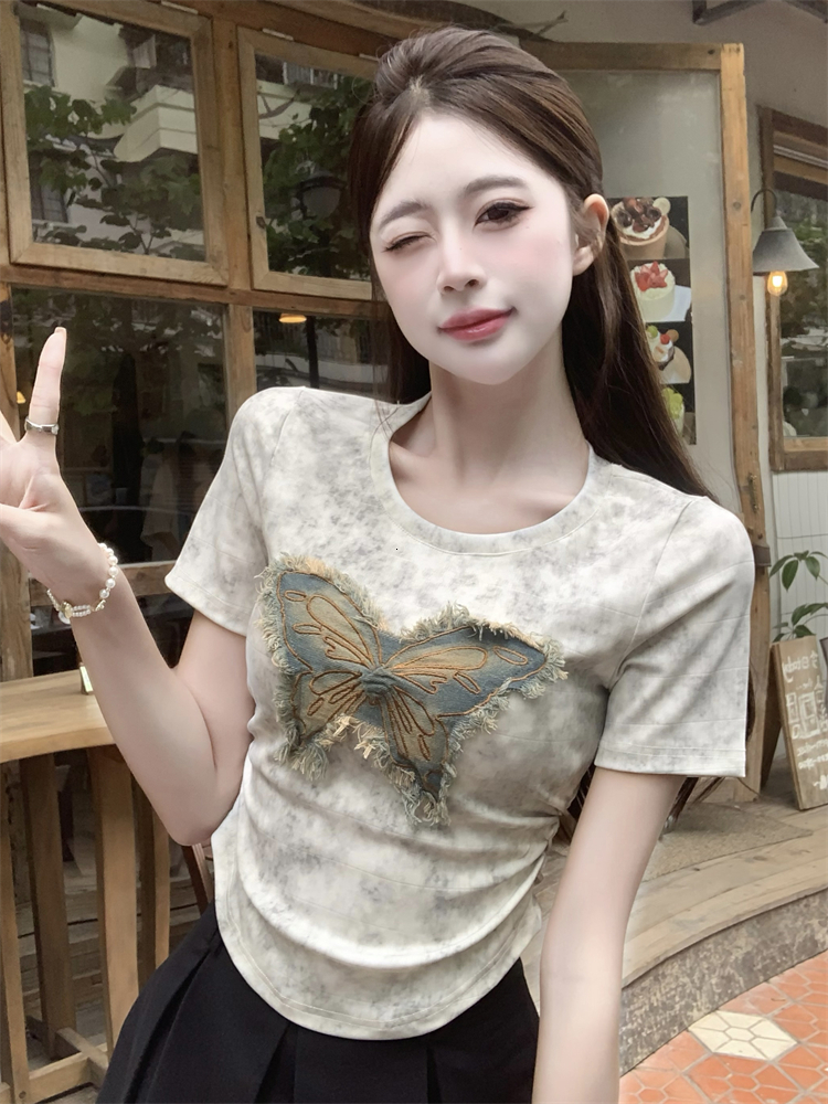 #Large size chubby MM American tie dye T-shirt for women 2024 summer wear with pleated waist and short sleeved design, butterfly top