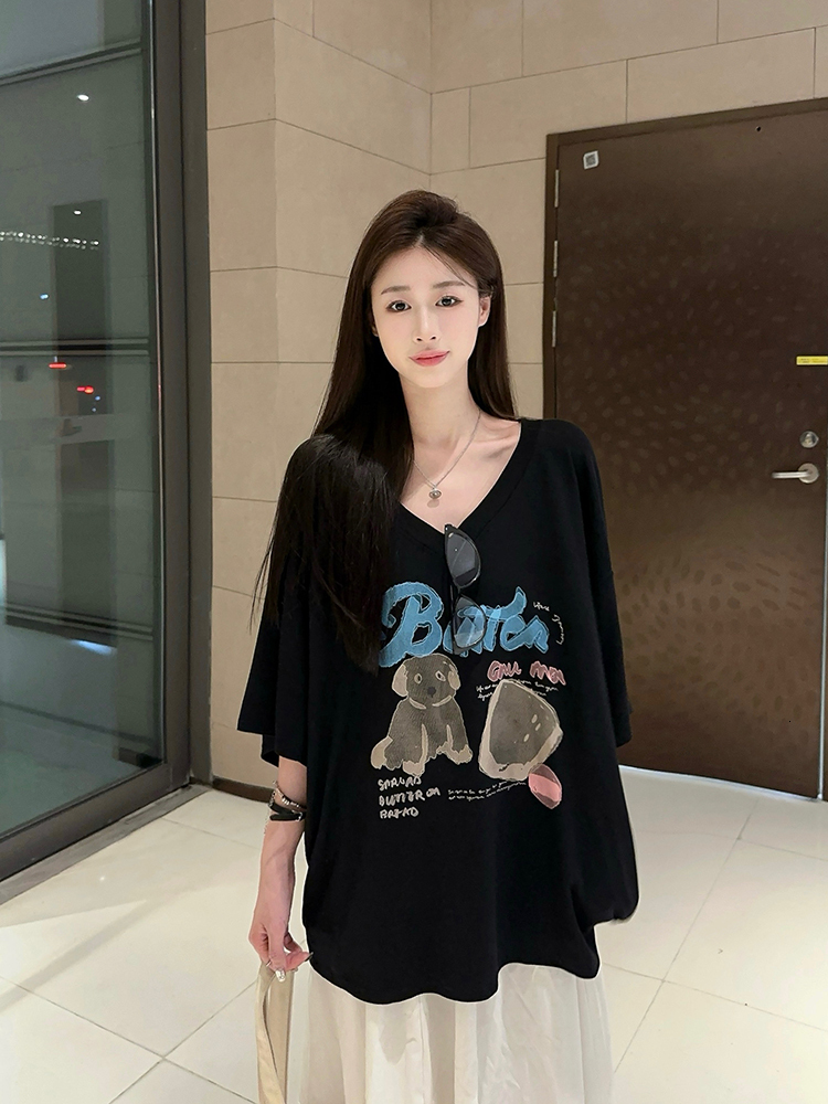 ~~V-neck short T-shirt for women with a niche design, loose fit, oversized off shoulder sleeves, half sleeved top