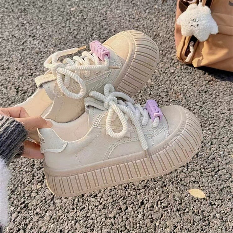 Designer In Black Doll Head Thick White For Women, Spring 2024 New Fashionable And Comfortable Soft Sole Trendy Casual Board Shoes Wholesale