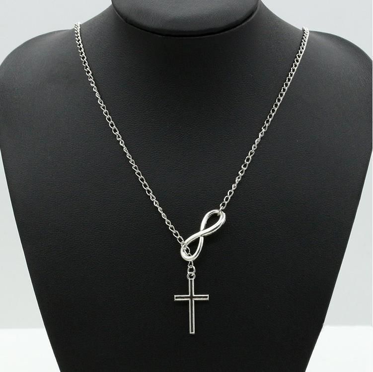 Fashion Angel Number 8 Initial Necklace Jewelry High Quality Dainty Infinity Cross Necklaces for Women Ladies Good Lucky Wedding Jewelry Nice Gift