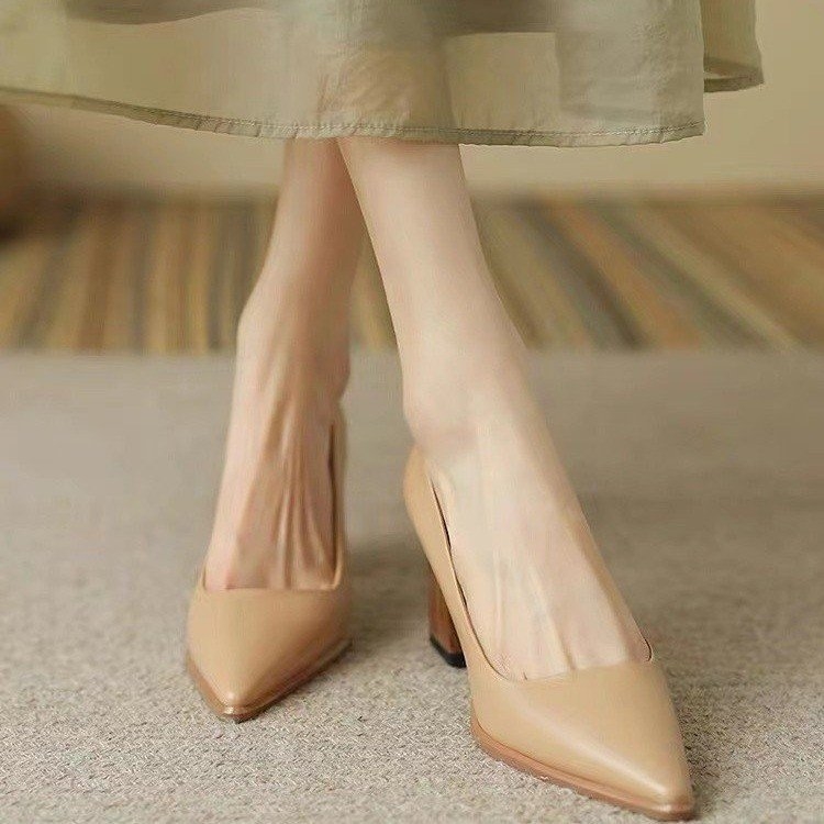 hot Point Heels: Designer High Heels in Black & White, Early Autumn Pointed-Toe Thick Heel Women's Shoes