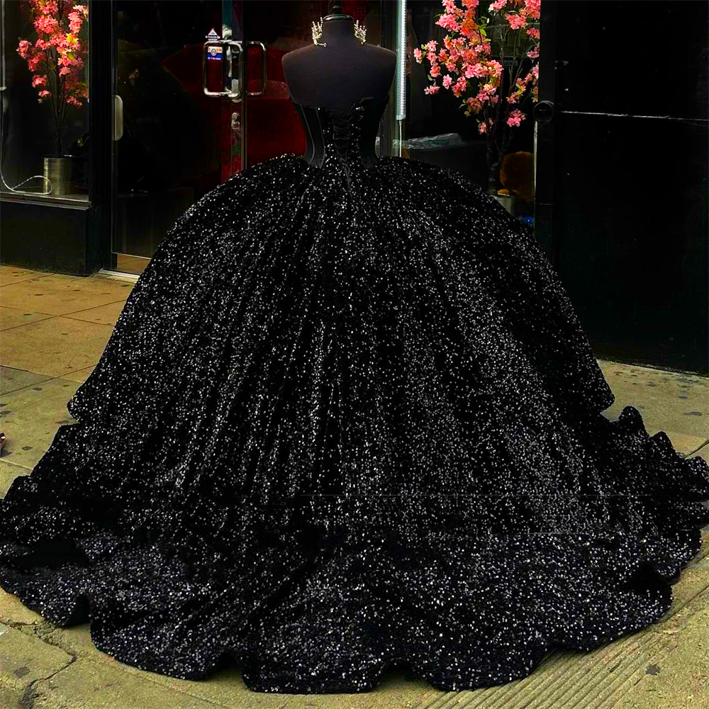 Glitter Black Sequined Quinceanera Dresses Corset Sweetheart Neck Sleeveless Ball Gown Prom Birthday Special Occasion Gowns Vintage Gothic Sixteen Dre