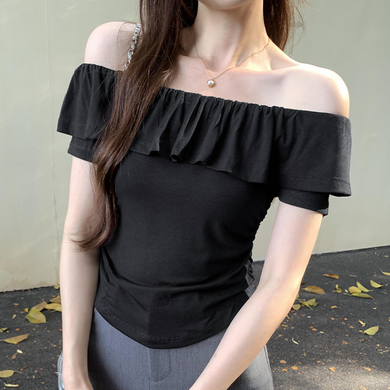 Design sense: One shoulder lotus leaf edge short sleeved T-shirt for women's summer 2024 new style temperament, waist cinching and pleated top