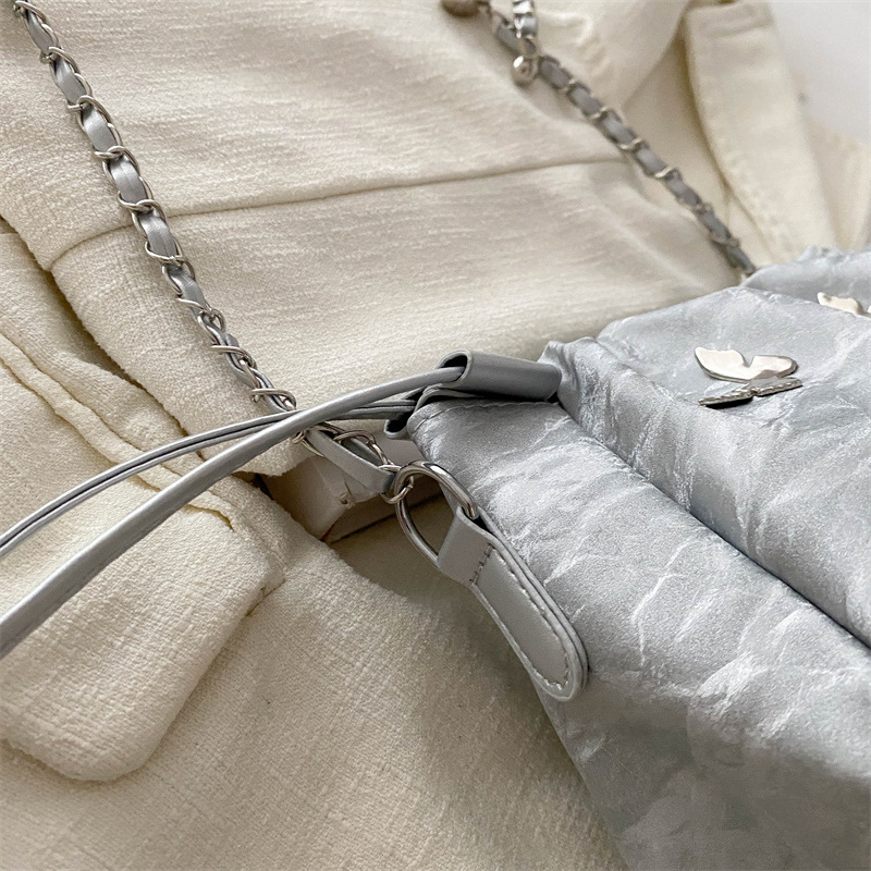 2025 Designer This year's popular 3 chain bucket for women 2024 new niche design crossbody small fashionable pleated bag