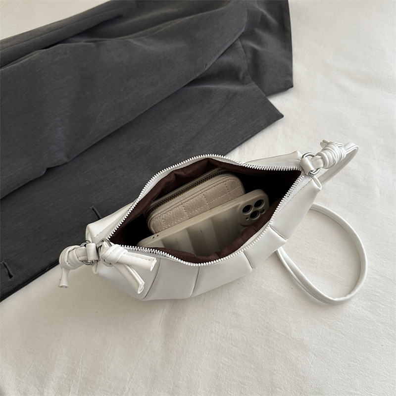 2025 Designer women for 3 Sier 2024 new summer fashion design, niche single shoulder crossbody dumpg bag, popular horn bag design, ,