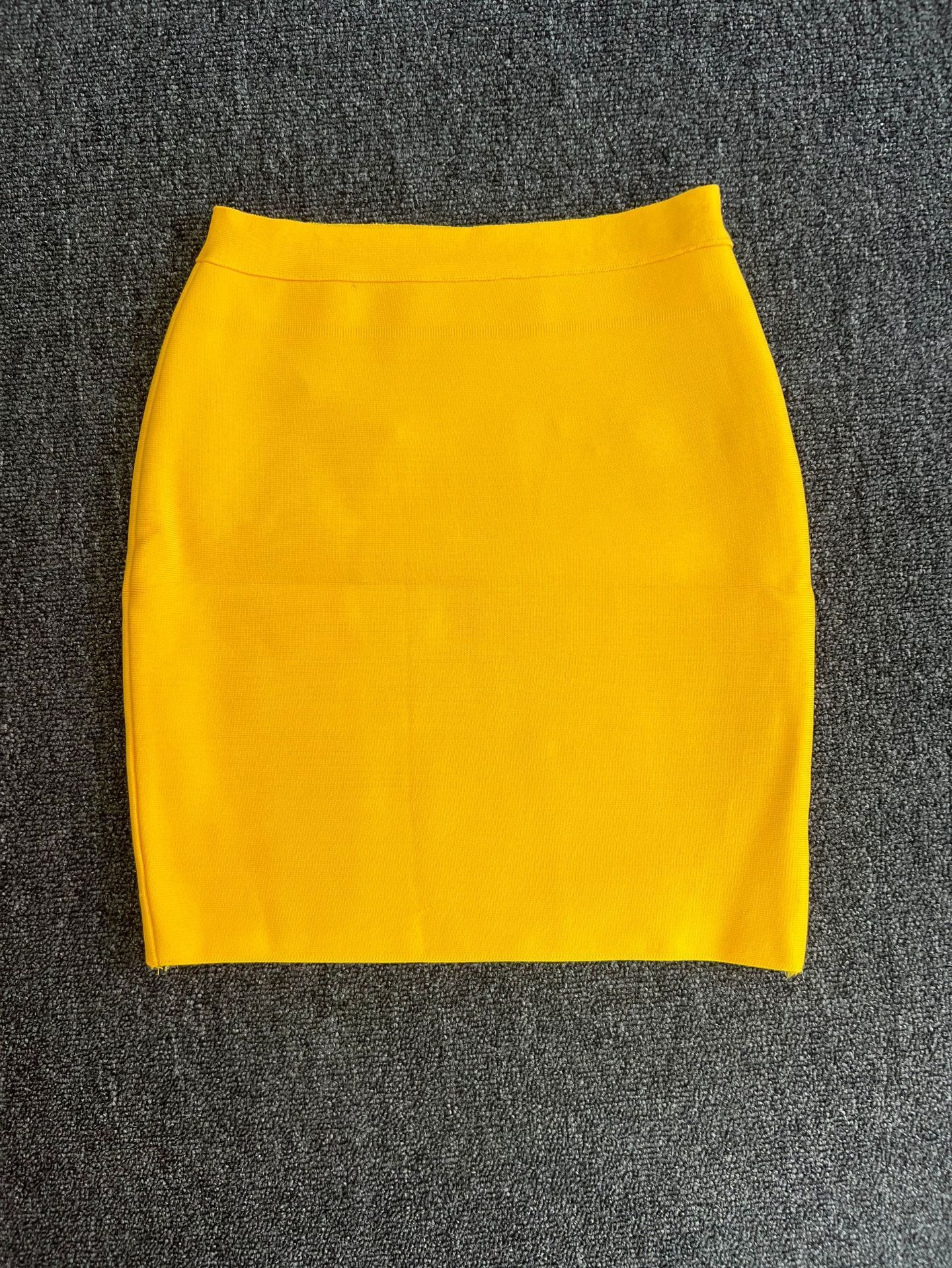 Skirts High Quality Sexy Fashion Celebrity Red Black Mini Rayon Shoulder Strap Ski Women's Office Pencil Skirt Tank Top 230403