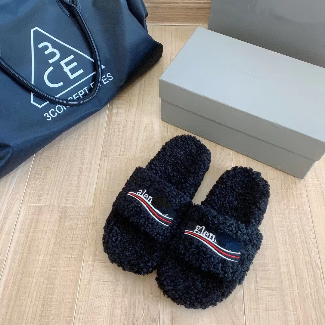 Fur Slippers Women Wear New Autumn and Winter Embroidered Letters Lamb Wool Slippers