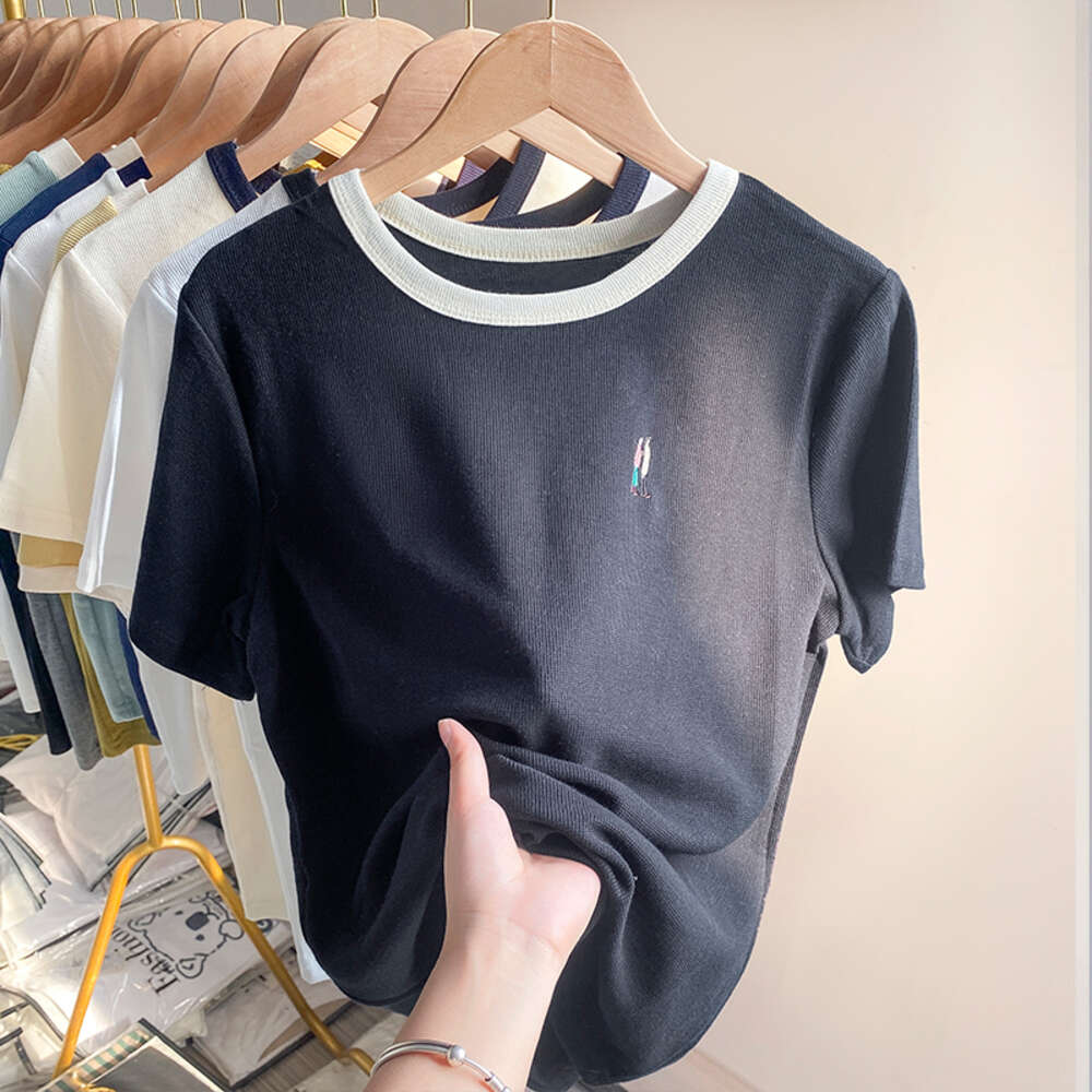 Design sense niche short sleeved women's summer 2022 new embroidered texture T-shirt waffle top