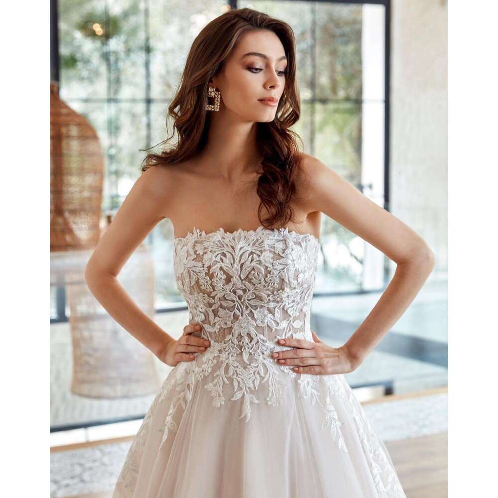 Bohemian Wedding Dresses with Jacket Appliques Lace Sweep Train Custom Made Sexy Sweetheart Long Sleeve A Line Boho Bridal Gowns