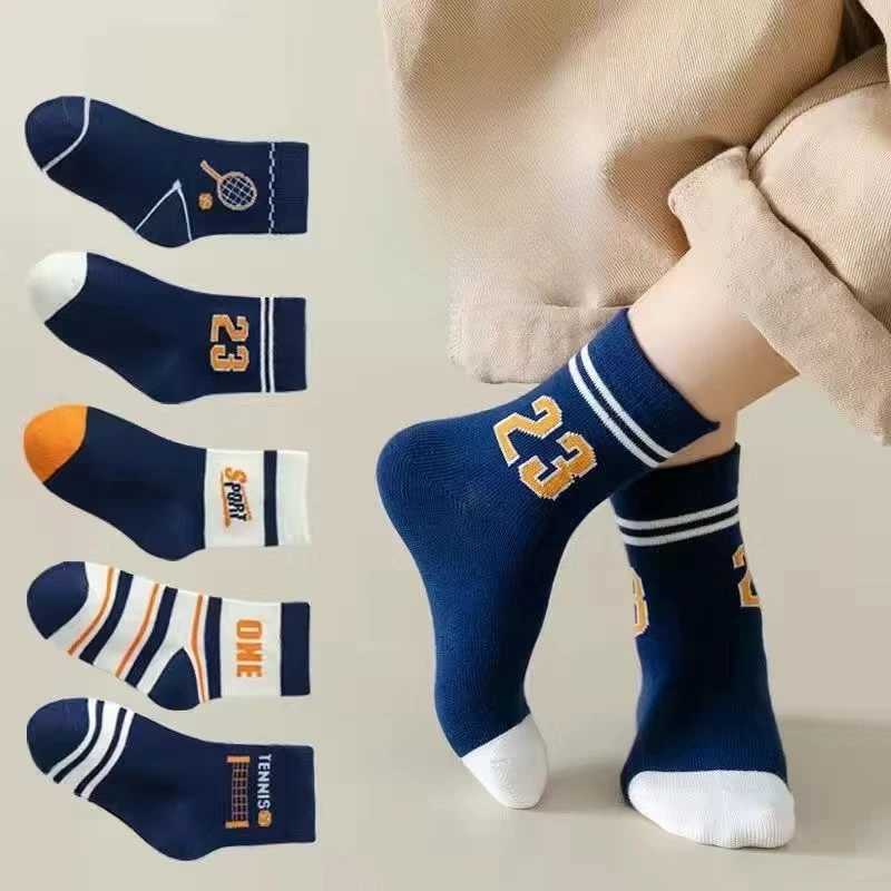 5 pairs of autumn and winter season new childrens sports cartoon printing Korean version fully matched socks trendW240715