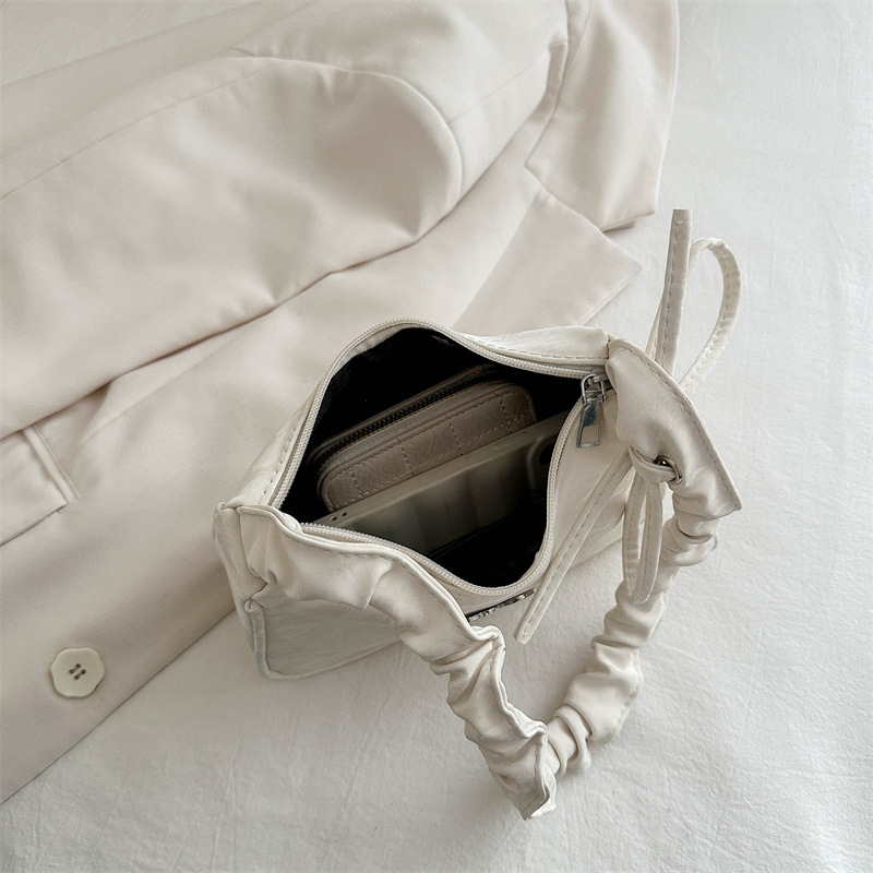 2025 Designer French super 3 style popular niche 2024 new stylish versatile crossbody women's single shoulder armpit bag work small handbag