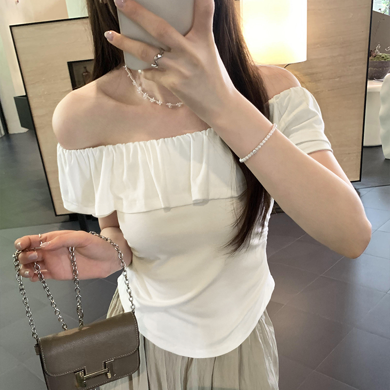 Design sense: One shoulder lotus leaf edge short sleeved T-shirt for women's summer 2024 new style temperament, waist cinching and pleated top