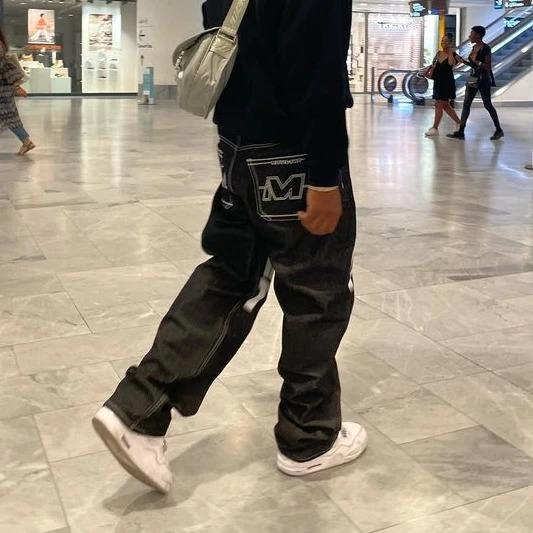 Streetwear Mens Jeans Gothic Hip Hop Demon Skull Embroidered Trousers Harajuku Casual Fashion Straight Baggy Shorts 240708